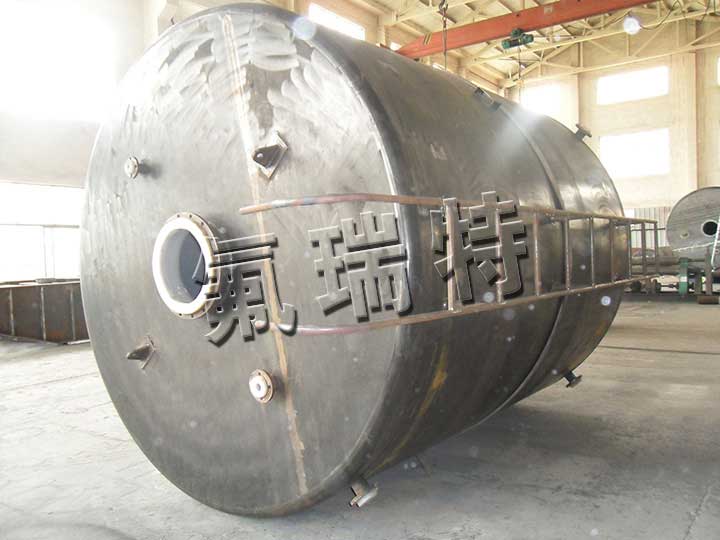 鋼襯塑儲(chǔ)罐、反應(yīng)釜