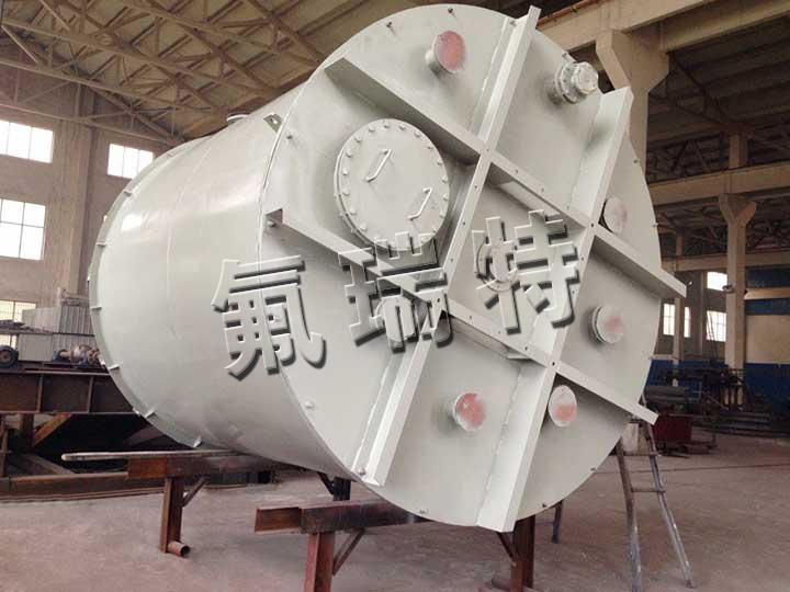 鋼襯塑儲(chǔ)罐、反應(yīng)釜